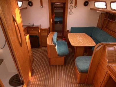 Salon of Caru, a Bavaria 46 Cruiser sailboat at Heiligenhafen, Germany