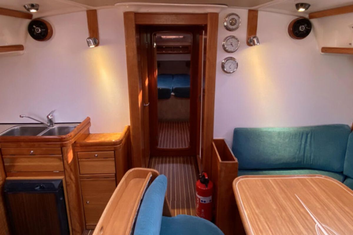 Salon of Caru, a Bavaria 46 Cruiser sailboat at Heiligenhafen, Germany