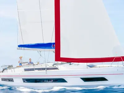 Sunsail 41.3 Premium Plus