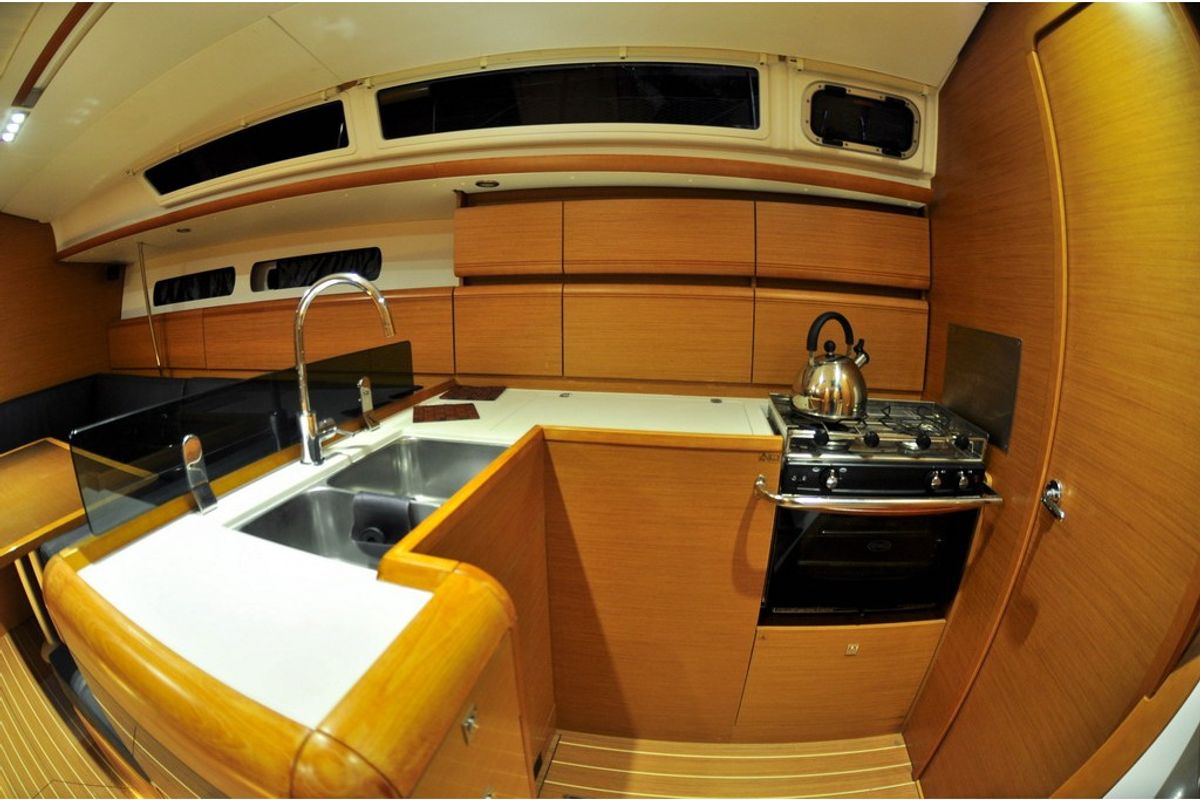 Galley of Il Sole, a Jeanneau Sun Odyssey 439 sailboat at Athens, Greece