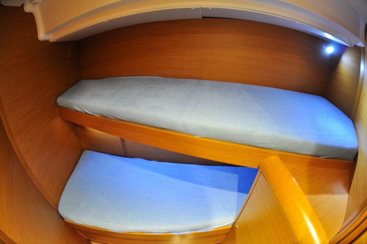 Cabin on Il Sole, a Jeanneau Sun Odyssey 439 sailboat at Athens, Greece