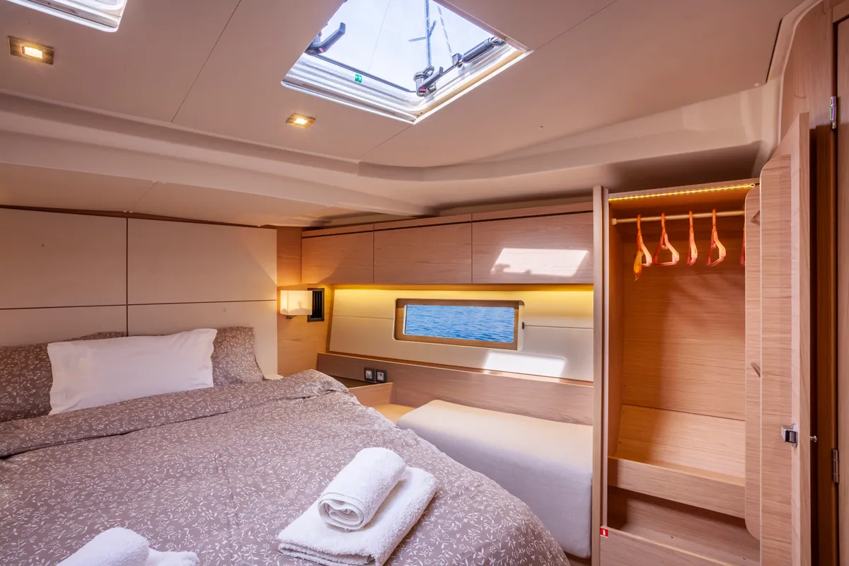 Psari, a Beneteau Oceanis 51.1 sailboat at Mykonos, Greece
