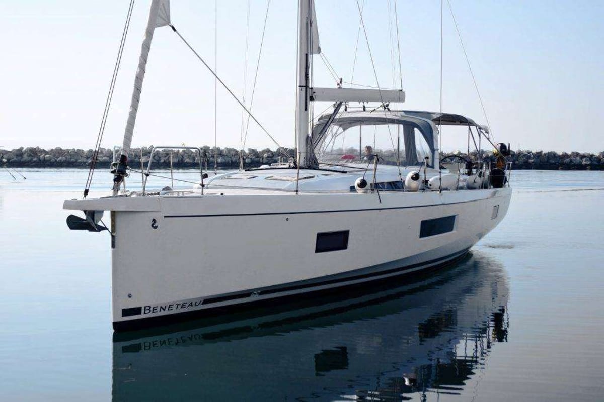 Psari, a Beneteau Oceanis 51.1 sailboat at Mykonos, Greece