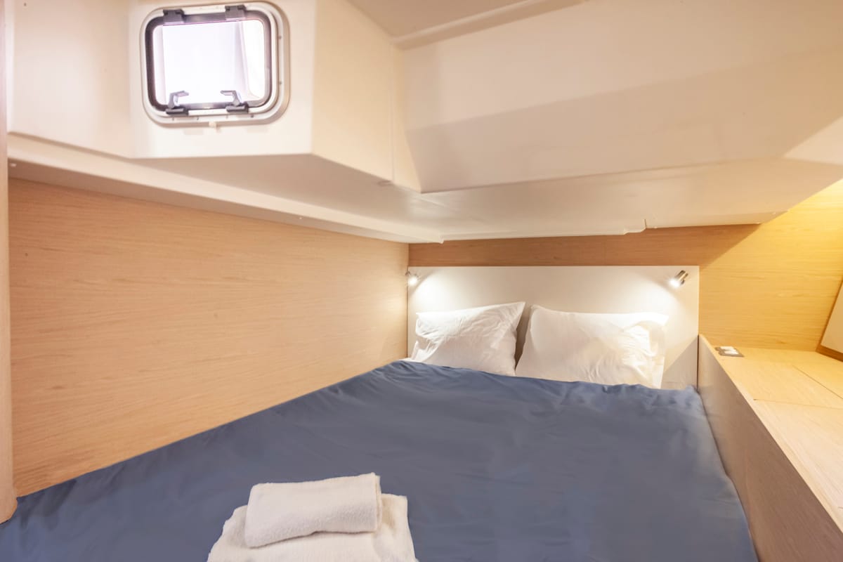 Psari, a Beneteau Oceanis 51.1 sailboat at Mykonos, Greece