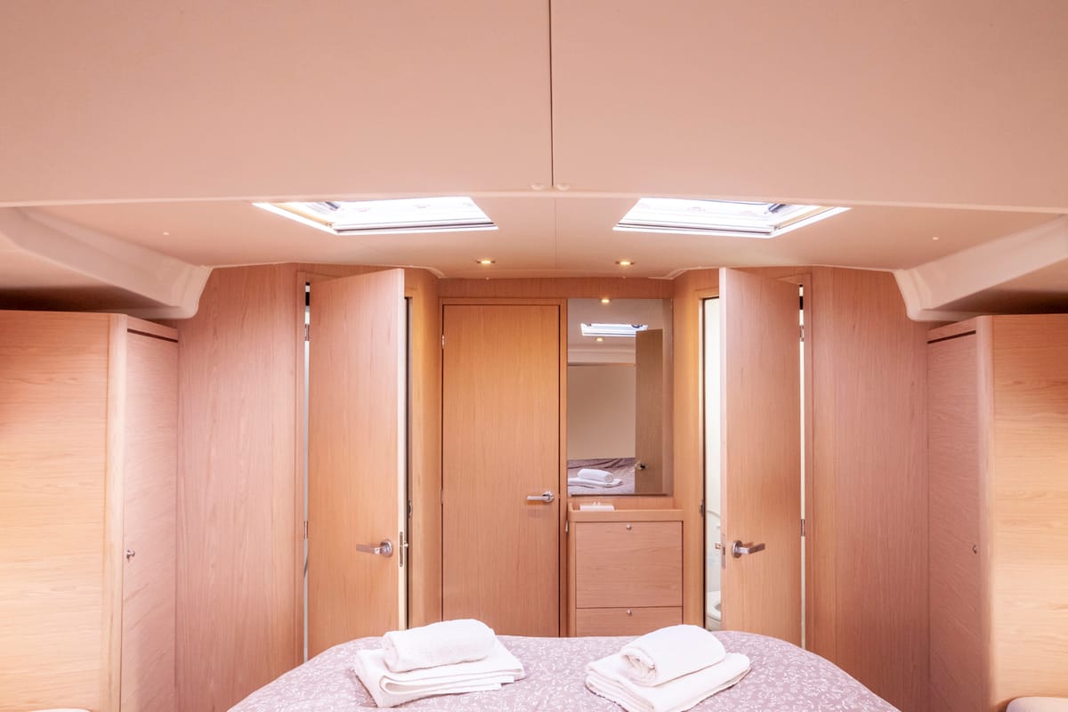 Psari, a Beneteau Oceanis 51.1 sailboat at Mykonos, Greece