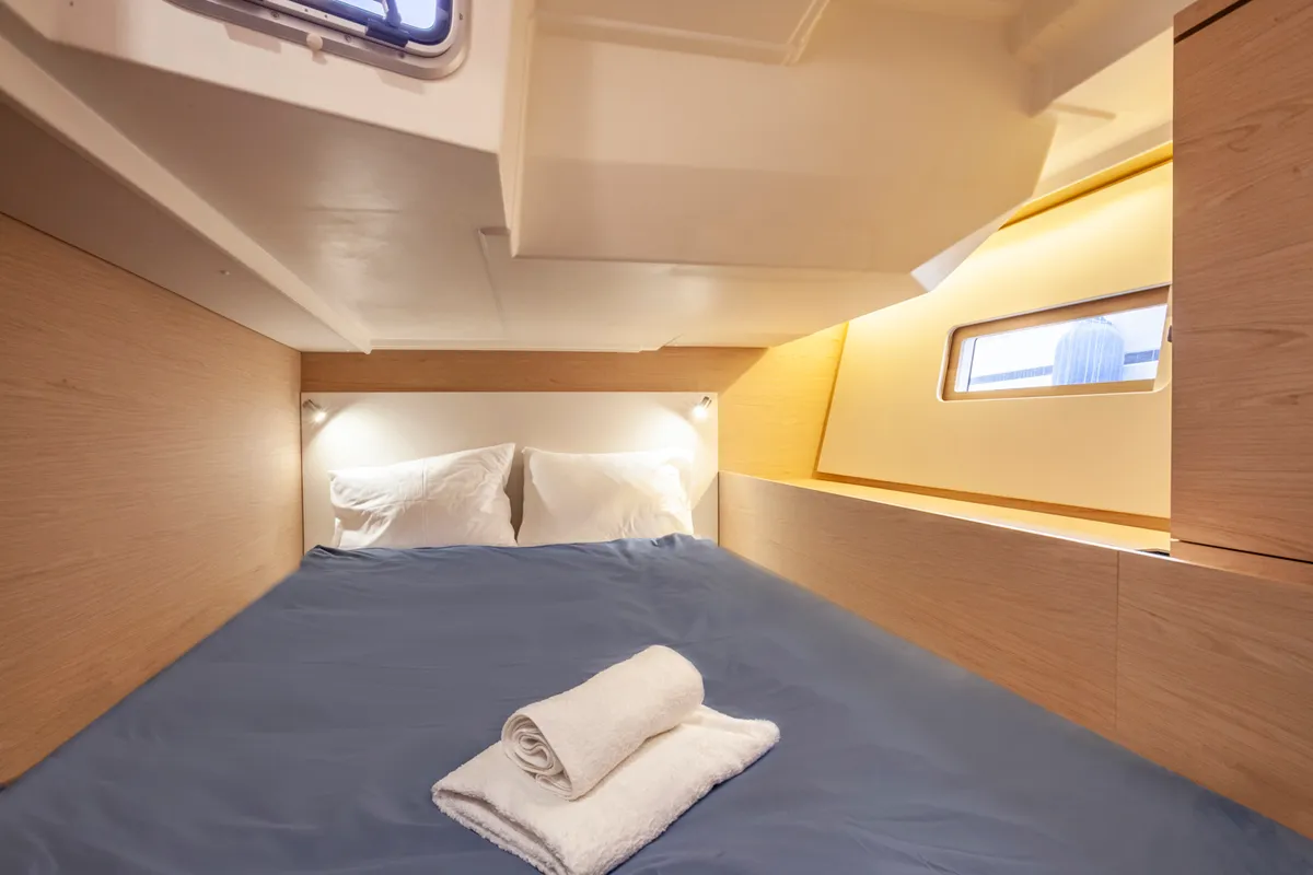 Psari, a Beneteau Oceanis 51.1 sailboat at Mykonos, Greece