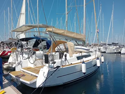 Navita, a Dufour Dufour 350 Grand Large sailboat at Grad Biograd na Moru, Croatia
