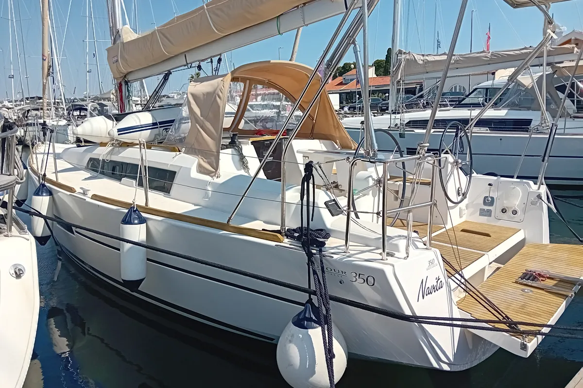 Navita, a Dufour Dufour 350 Grand Large sailboat at Grad Biograd na Moru, Croatia