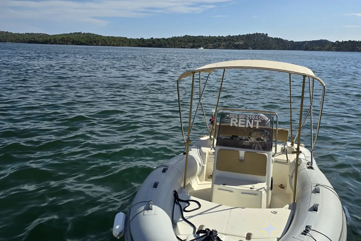 NN, a Marlin 540 rib at Grad Šibenik, Croatia
