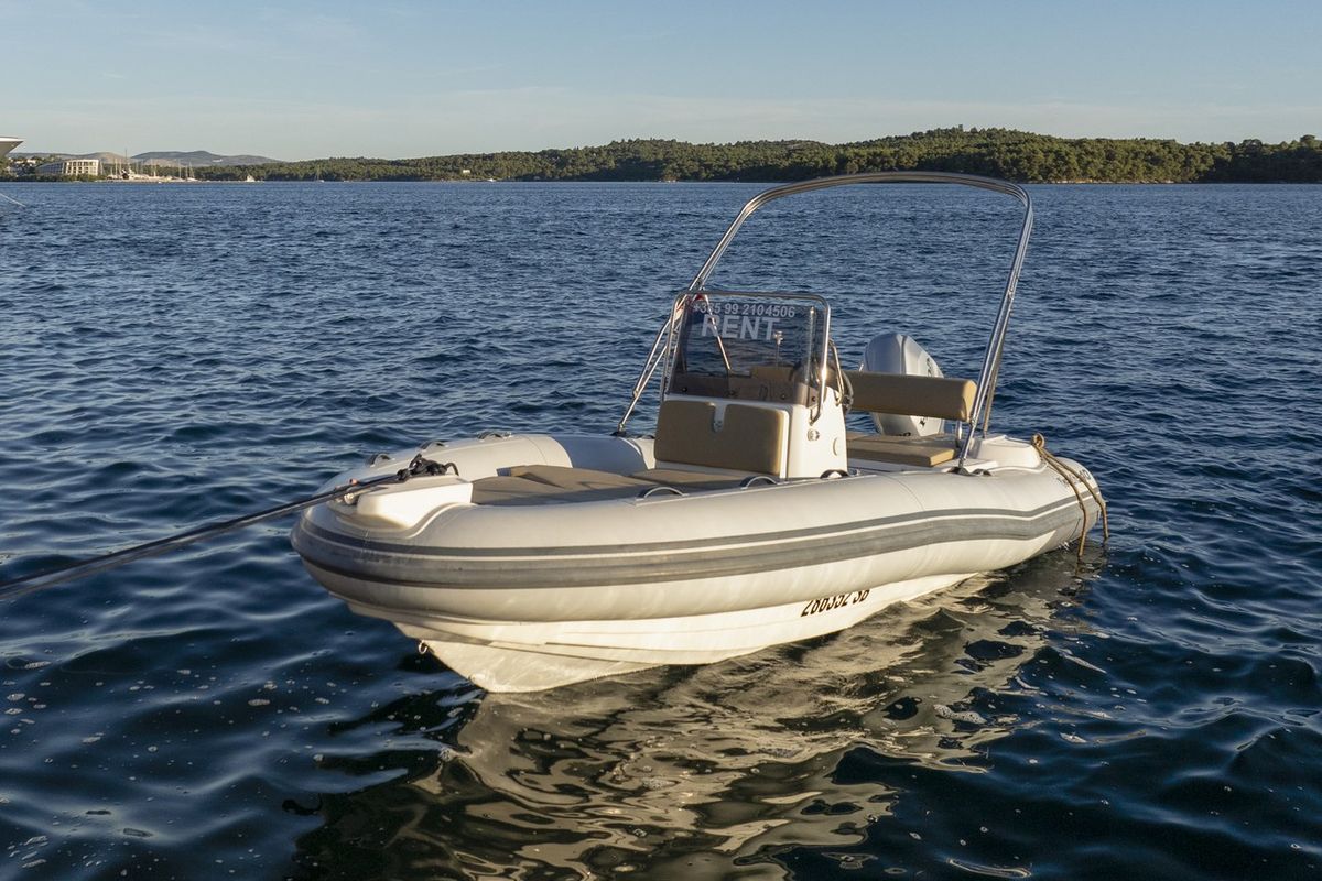 NN, a Marlin 540 rib at Grad Šibenik, Croatia
