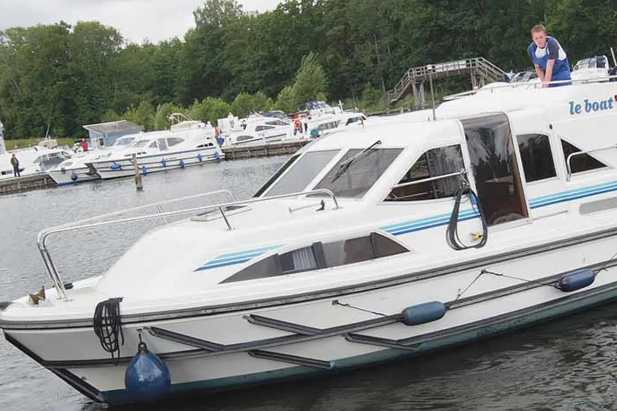Exterior view of Clipper - Comfort 9, a Cygnet Clipper motorboat at Carrick-on-Shannon, Ireland