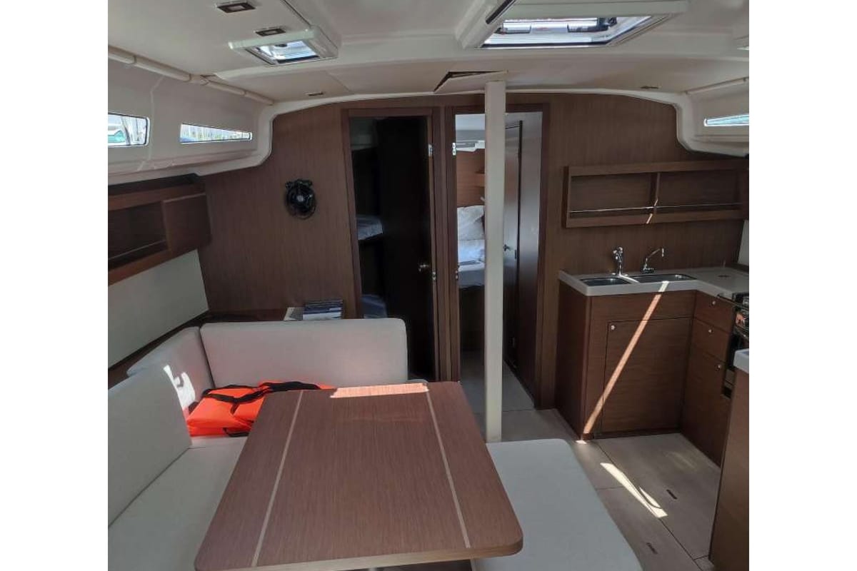 Salon of Surya, a Beneteau Oceanis 40.1 sailboat at Kontokali, Greece