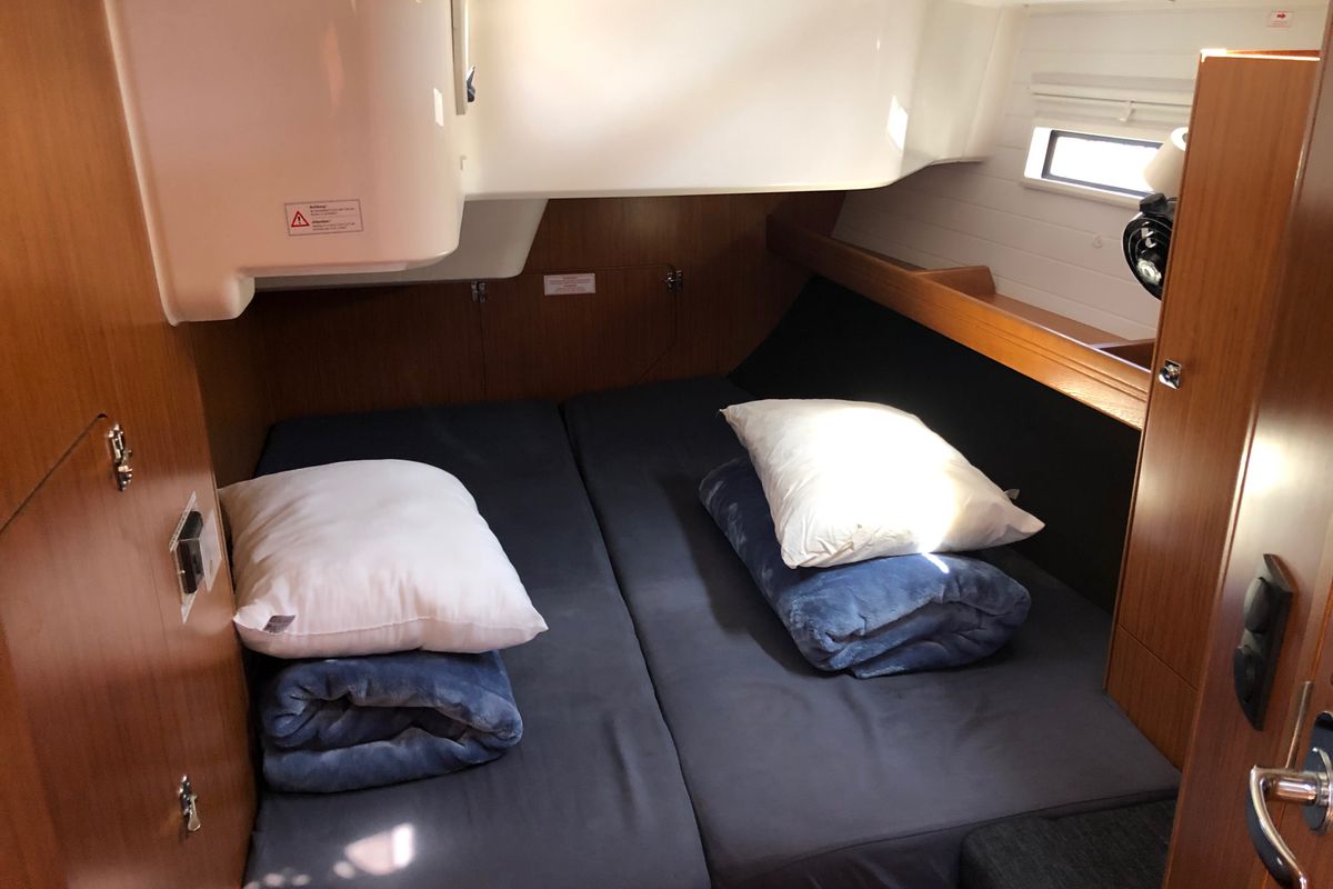 Cabin on Ekavi, a Bavaria Cruiser 51 sailboat at Athens, Greece