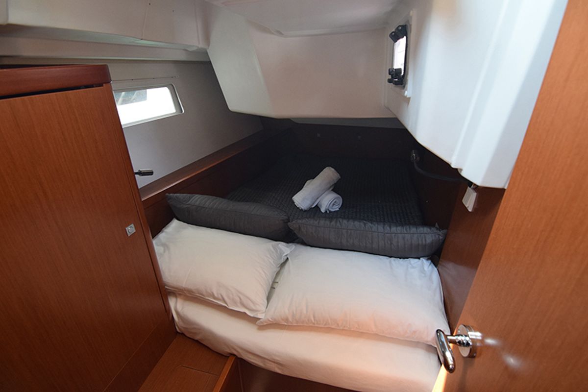 Cabin on Bolero, a Beneteau Oceanis 41 sailboat at Athens, Greece