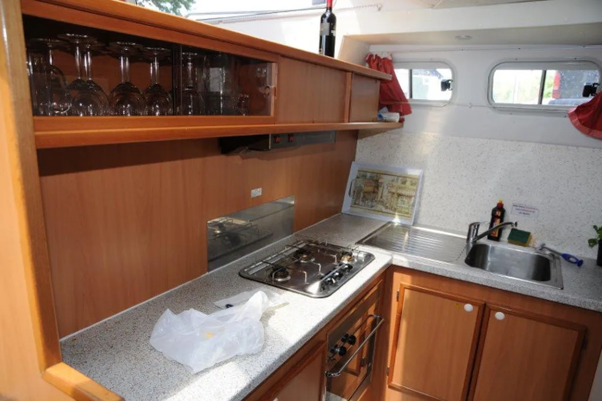 Galley of Schumann, a Gulet Tarpon 42 N motorboat at Lübz, Germany