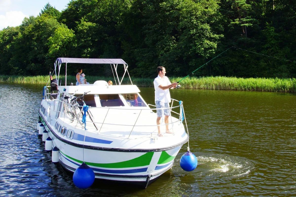 Exterior view of Schumann, a Gulet Tarpon 42 N motorboat at Lübz, Germany