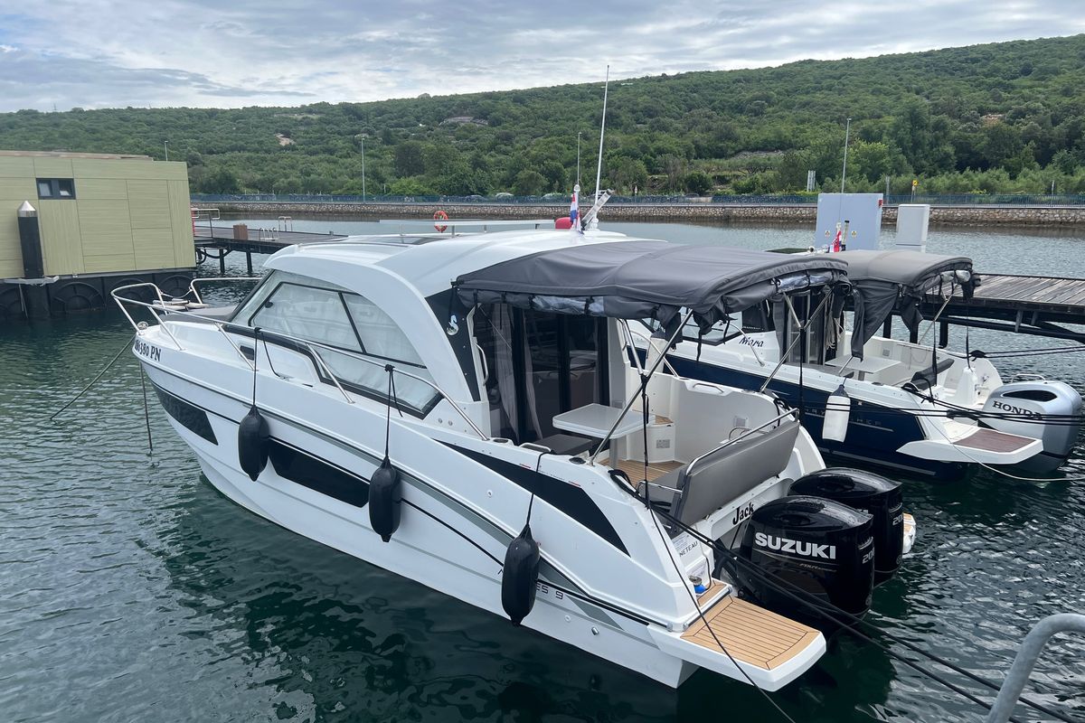 Exterior view of Jack, a Beneteau Antares 9 OB motorboat at Punat, Croatia