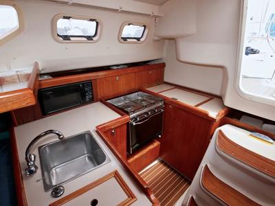 Galley of Cami 3, a Hunter Marine Hunter 320 sailboat at Castellammare del Golfo, Italy
