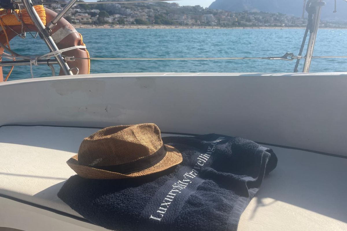 Deck of Cami 3, a Hunter Marine Hunter 320 sailboat at Castellammare del Golfo, Italy