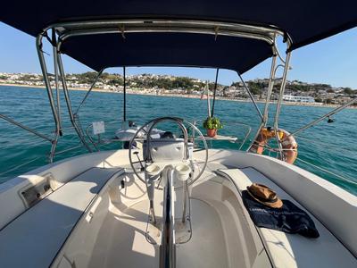 Cockpit of Cami 3, a Hunter Marine Hunter 320 sailboat at Castellammare del Golfo, Italy