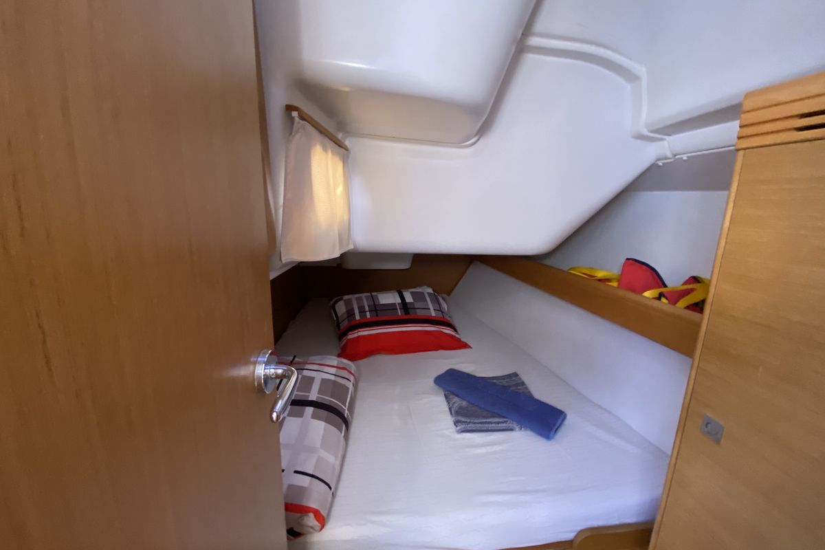 Cabin on Scooby-Doo, a Jeanneau Sun Odyssey 36i sailboat at Fethiye, Turkey