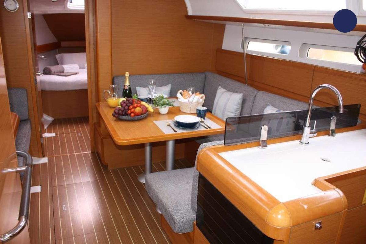 Salon of Sora, a Jeanneau Sun Odyssey 409 sailboat at Dénia, Spain