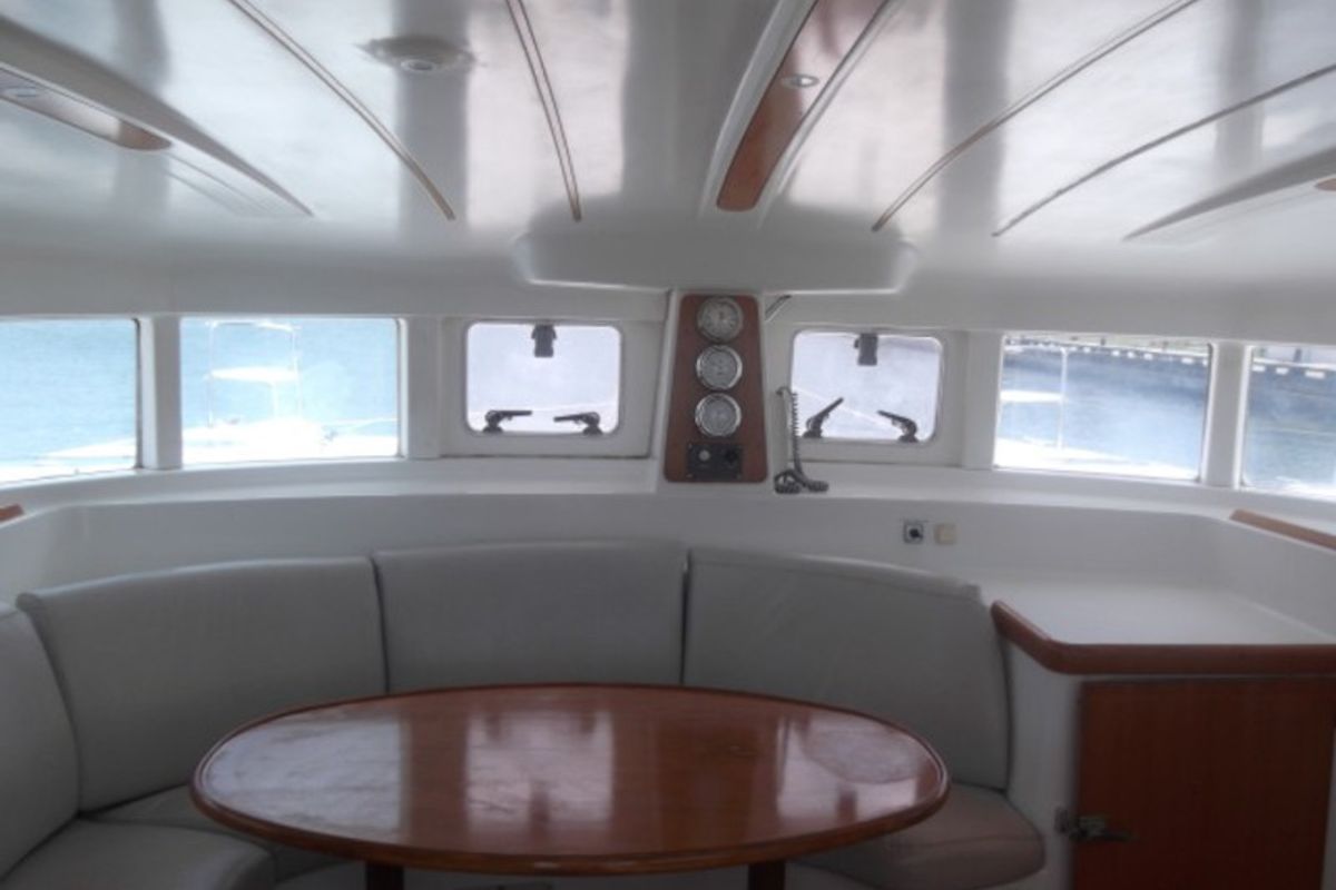 Salon of Magnifique, a Lagoon 380 catamaran at Cienfuegos, Cuba