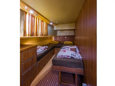 Cabin on 1400-17, a Pénichette 1400 motorboat at Fürstenberg/Havel, Germany