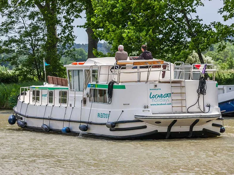 Exterior view of 1400-17, a Pénichette 1400 motorboat at Fürstenberg/Havel, Germany