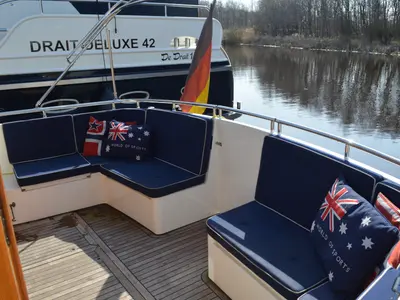 Deck of Drait 82, a De Drait Bravoure 34 motorboat at Woudsend, Netherlands