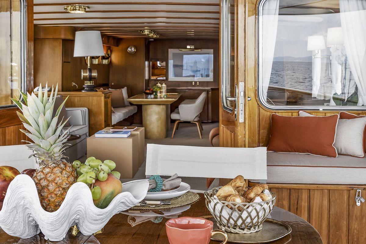 Deck of Five Angels - Motor yacht, a Gulet Motoryacht yacht at Castellammare di Stabia, Italy
