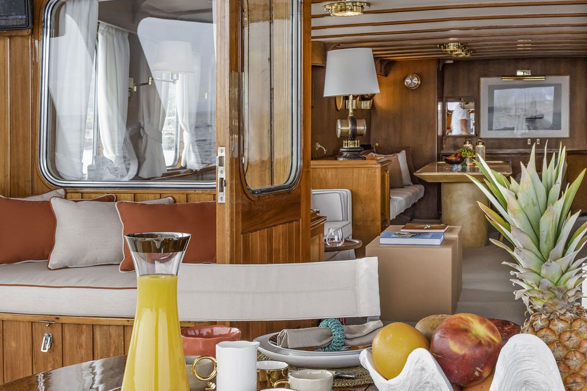 Deck of Five Angels - Motor yacht, a Gulet Motoryacht yacht at Castellammare di Stabia, Italy