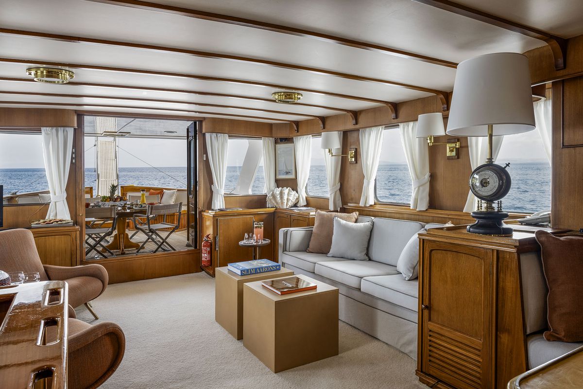 Salon of Five Angels - Motor yacht, a Gulet Motoryacht yacht at Castellammare di Stabia, Italy