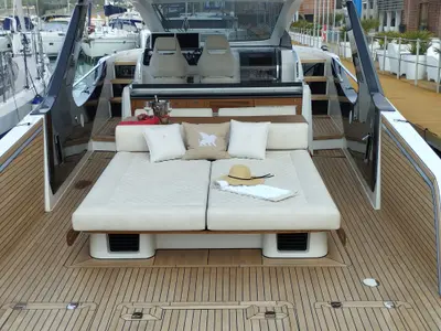 no_name, a IY 43 Veloce motorboat at San Vincenzo, Italy