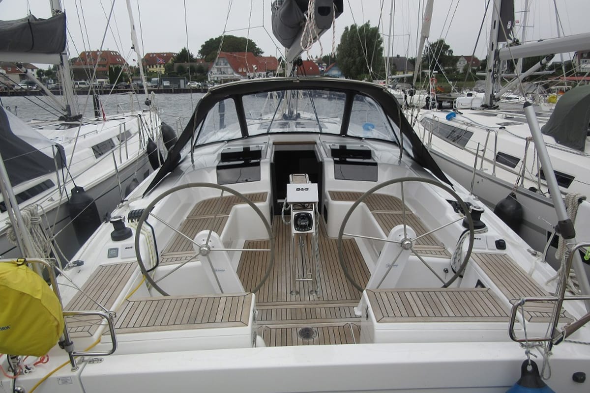 Cockpit of FIFTEEN, a Hanse Yachts Hanse 458 sailboat at Fisksätra, Sweden
