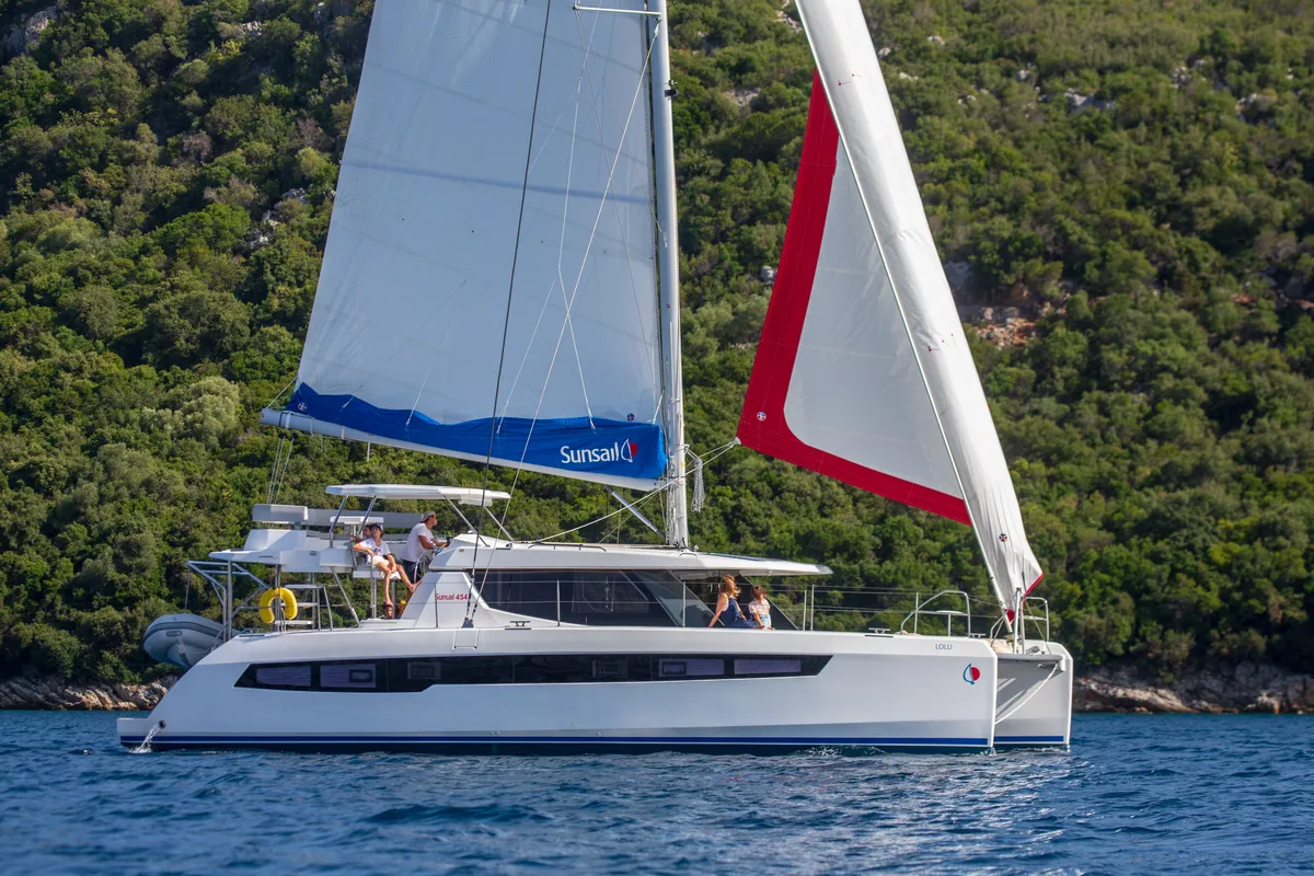 Exterior view of Sunsail 454L Classic, a Leopard 45 catamaran at Road Town, British Virgin Islands