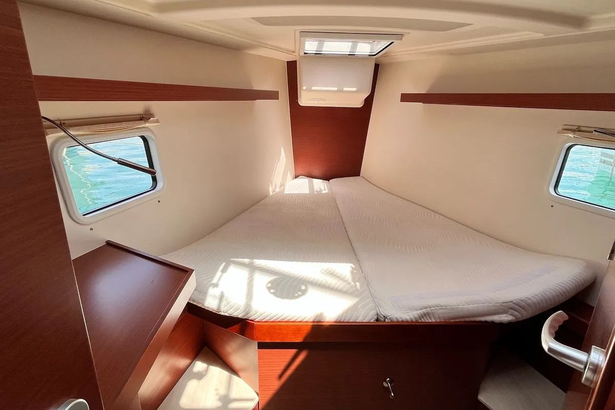 Cabin on Chrisama, a Hanse Yachts Hanse 418 sailboat at Kavala, Greece