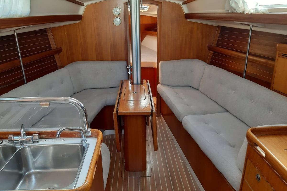 Salon of Anja, a Elan 333 sailboat at Zadar, Croatia