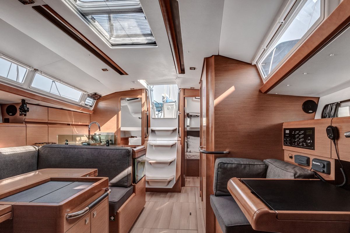 Salon of Lionheart, a Jeanneau Sun Odyssey 419 sailboat at Kontokali, Greece