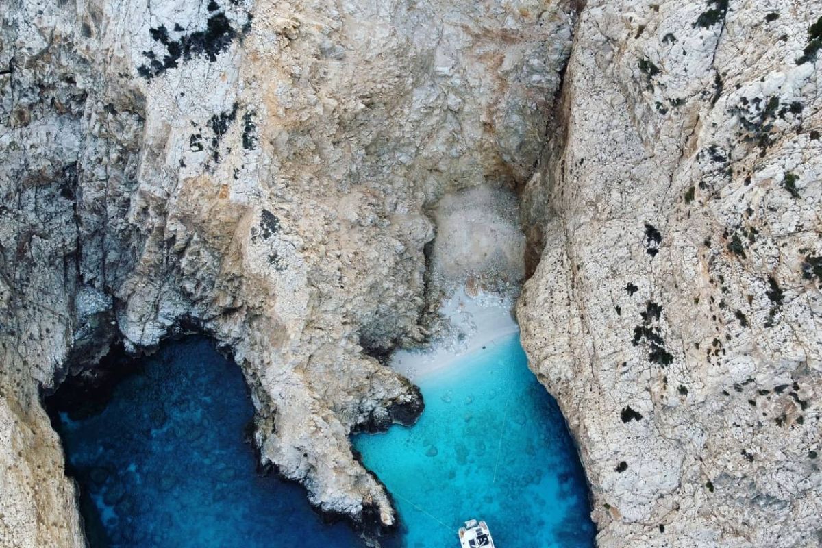 Exterior view of Aktaia, a Lagoon 42 catamaran at Agios Stefanos, Greece
