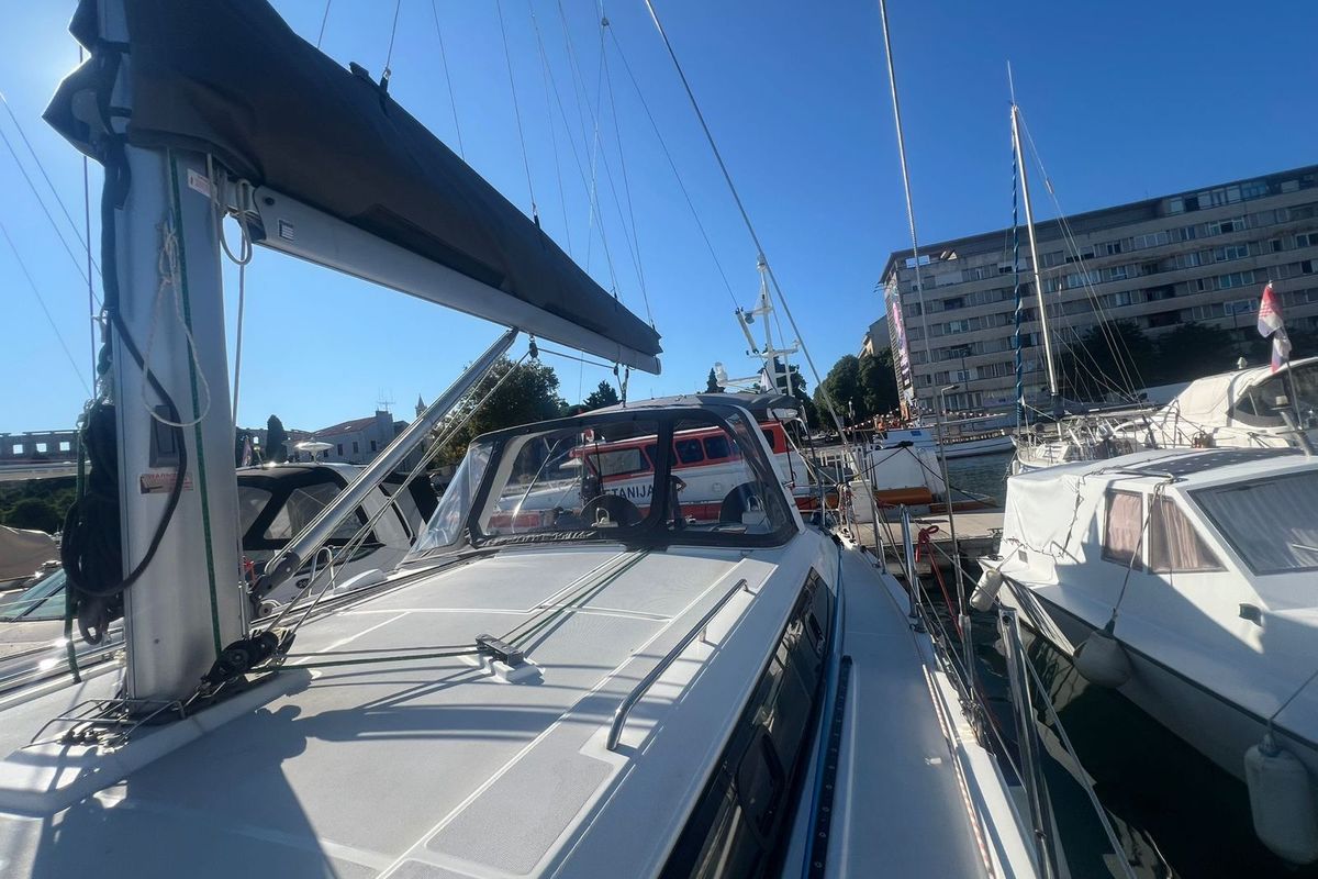 Deck of Office 2, a Beneteau Oceanis 41.1 sailboat at Split, Croatia