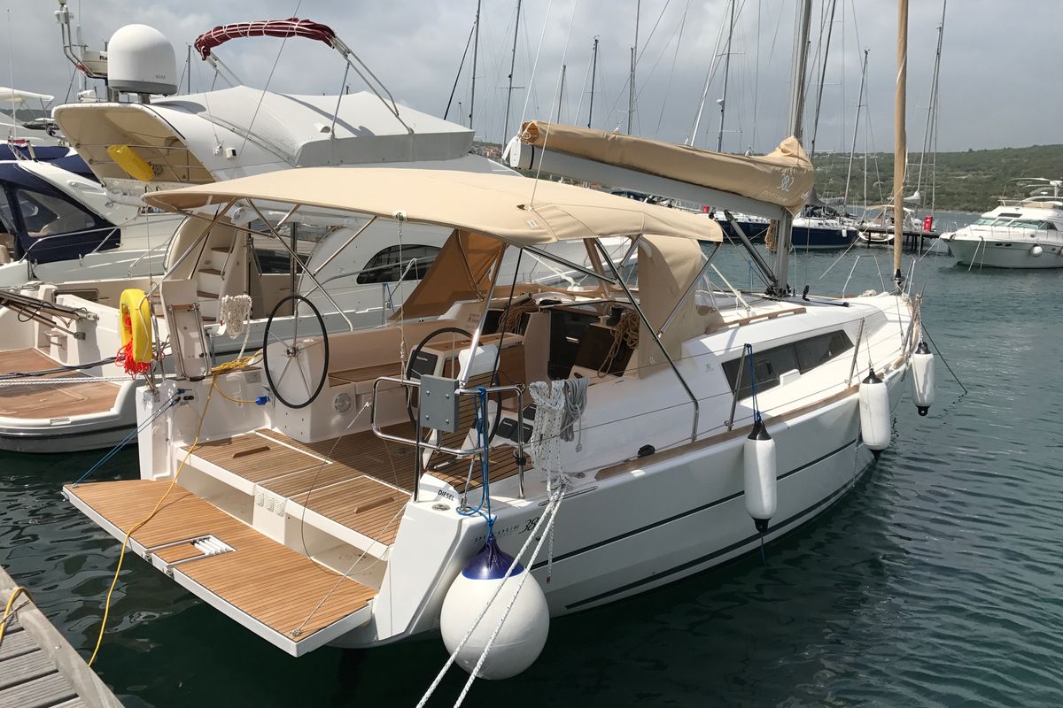Deck of Kalliste, a Dufour 382 GL sailboat at Marseille, France