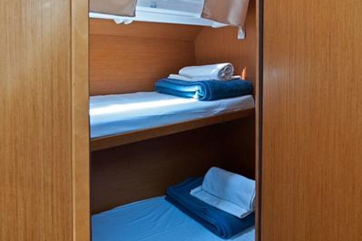 Cabin on Aqua Kiss, a Jeanneau Sun Odyssey 509 sailboat at Split, Croatia