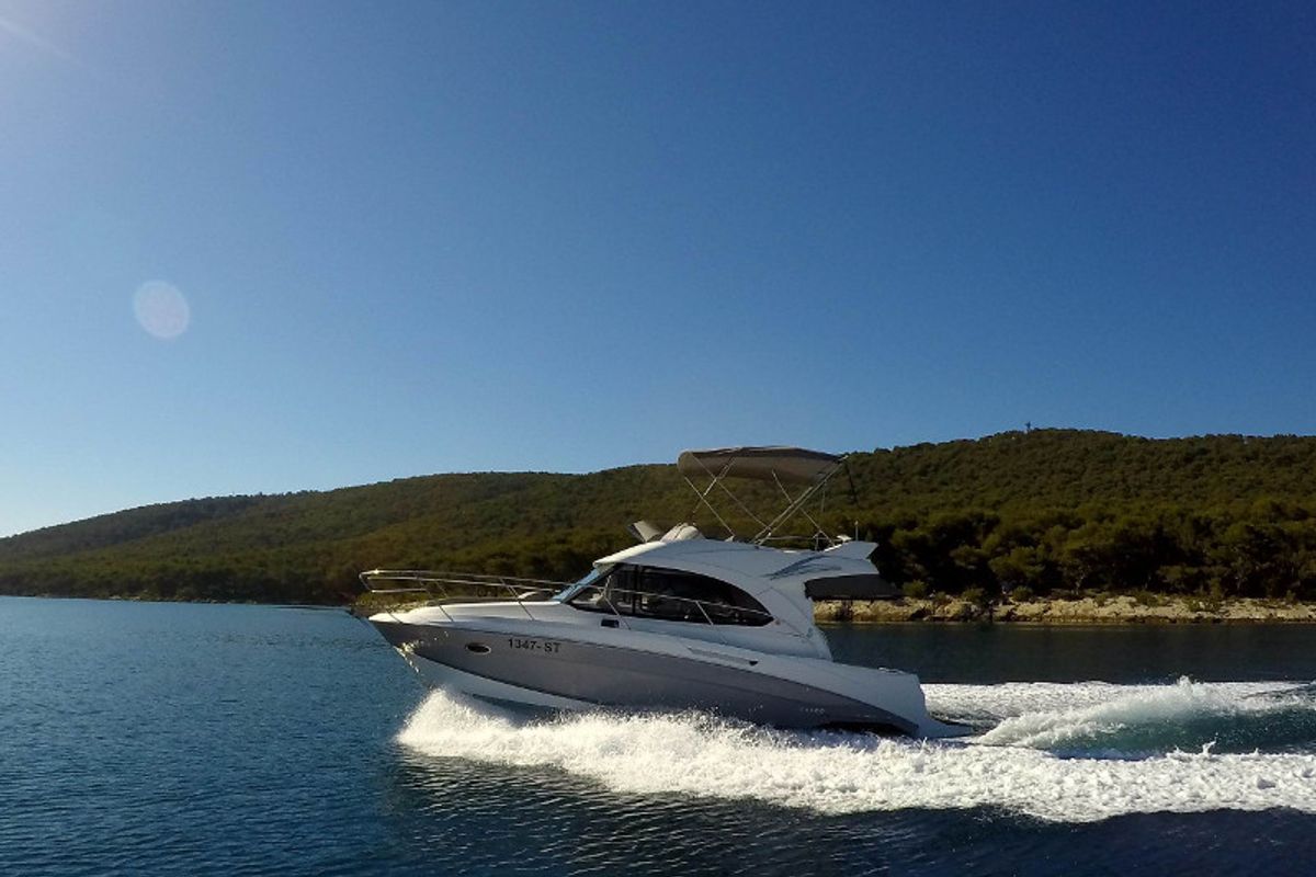 Exterior view of Lumar SeaMotion, a Beneteau Antares 30 Fly motorboat at Split, Croatia