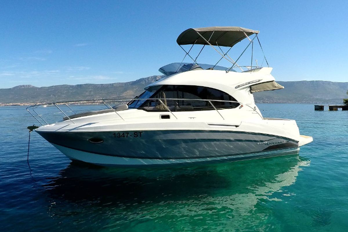 Exterior view of Lumar SeaMotion, a Beneteau Antares 30 Fly motorboat at Split, Croatia
