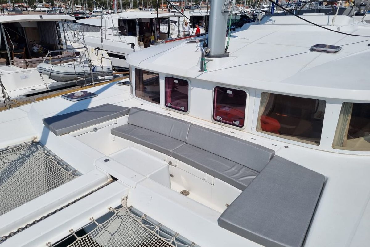 Deck of Celia, a Lagoon 440 catamaran at Općina Marina, Croatia