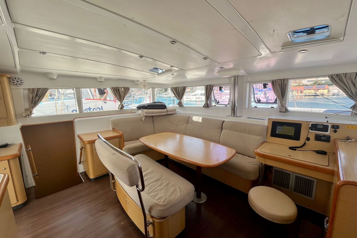 Salon of Celia, a Lagoon 440 catamaran at Općina Marina, Croatia