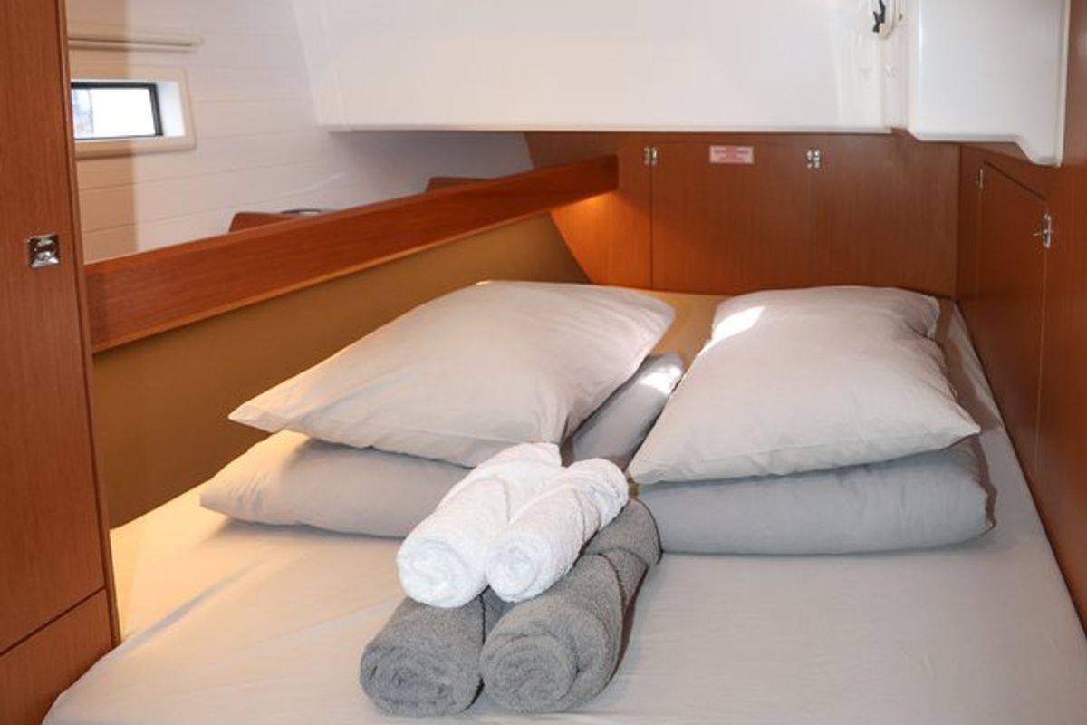 Cabin on Salbunara, a Bavaria Cruiser 46 sailboat at Grad Kaštela, Croatia