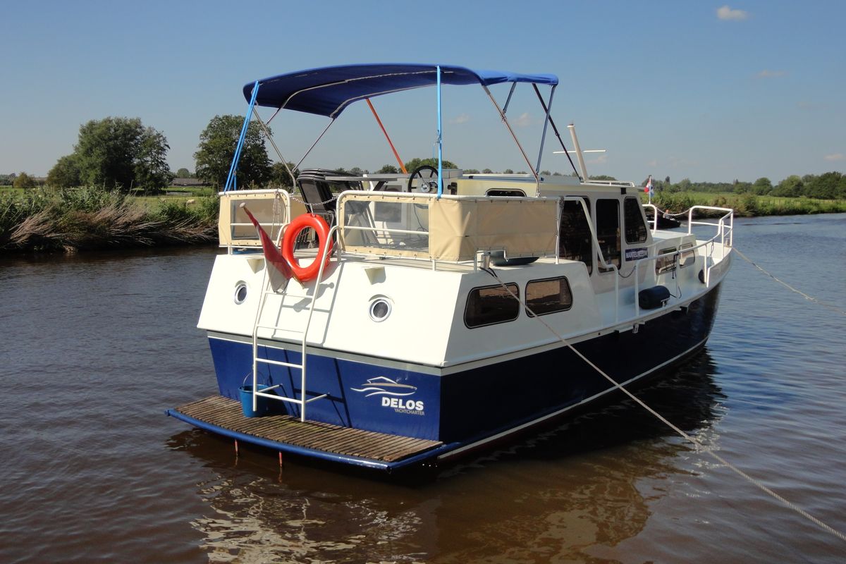 Exterior view of Mantelmeeuw, a Gulet Rogger 1000 Salon motorboat at IJsselstein, Netherlands