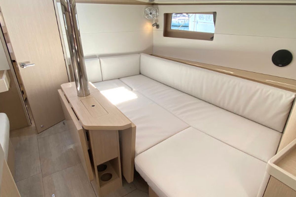 Salon of Pauline, a Beneteau Oceanis 41.1 sailboat at Grad Pula, Croatia
